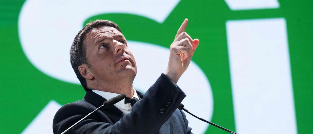 Der italienische Premierminister Matteo Renzi hat sein politisches Schicksal mit dem Referendum am Sonntag verknüpft.
