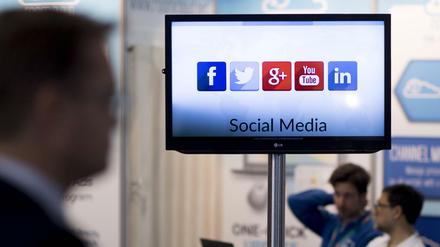 Schnell geteilt: Soziale Medien haben heute eine zentrale Funktion bei der Verbreitung von Nachrichten. (Symbolbild)