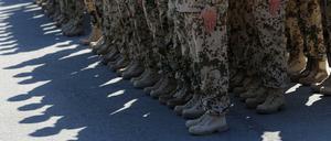 Diese Soldaten des Jägerbataillons 292 kamen 2012 aus dem Afghanistan-Einsatz zurück - offenbar mit unterschiedlichen Stiefel.