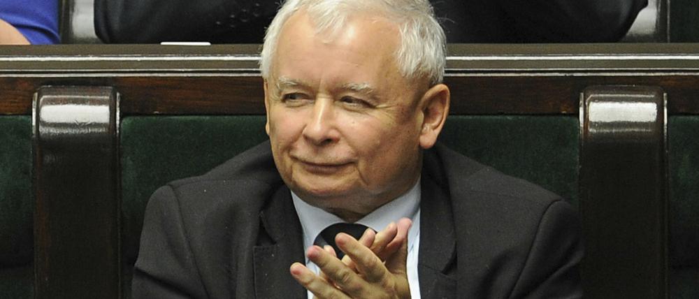 PiS-Chef Jaroslaw Kazynski behauptet, die Justiz Polens werde noch immer von den Kommunisten beherrscht.
