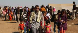 Jesidische Flüchtlinge kommen im Camp Nowruz an, im syrischen Derike.