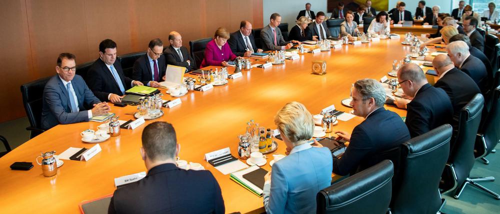 Die Kabinettsmitglieder sitzen am 22. Mai im Bundeskanzleramt.