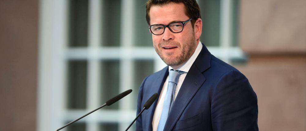 Seine Partei rollt ihm rote Teppiche aus: Ex-Politstar Karl-Theodor zu Guttenberg soll für die CSU wieder auf die Berliner Bühne (hier im Herbst 2016 bei einem Vortrag).