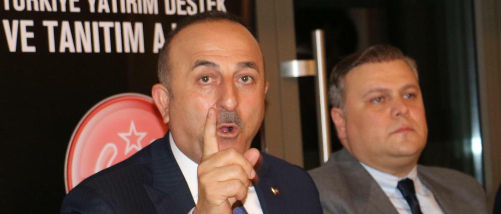 Der türkische Außenminister Mevlüt Cavusoglu hat deutsche Journalisten in die Türkei eingeladen. 