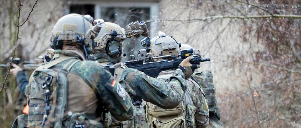 Bundeswehrsoldaten der Eliteeinheit Kommando Spezialkräfte (KSK) bei einer Übung 