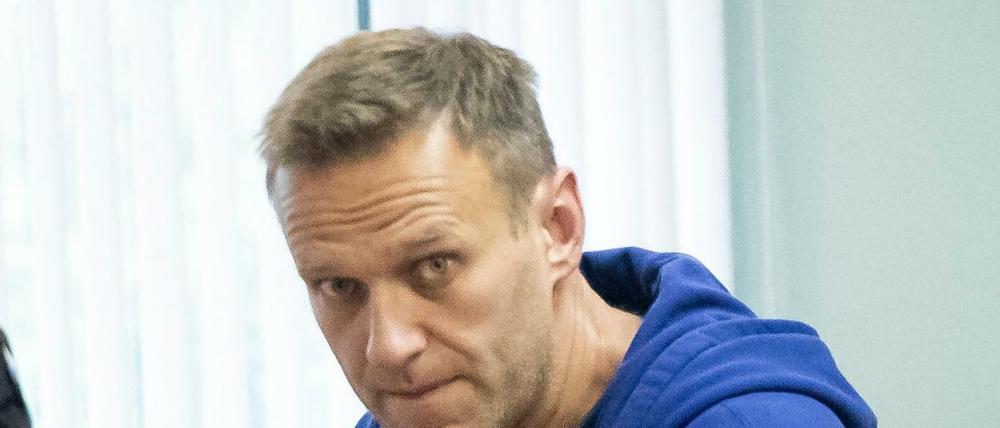  Alexej Nawalny, Oppostionspolitiker aus Russland, kommt am 24. Juli 2019 in einen Gerichtssaal. 