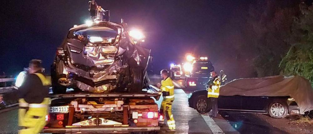 Unfall mit dem Dienstwagen von Kretschmann: Bergung der Wagen 