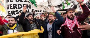 Deutsche, die an pro-kurdischen Protesten teilnehmen (hier 2018 in Köln) stehen offenbar unter Beobachtung der türkischen Behörden.