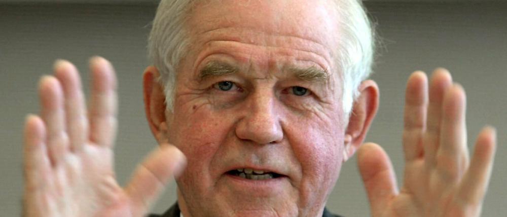 Der frühere sächsische Ministerpräsident Kurt Biedenkopf (CDU, Archivbild von 2001)