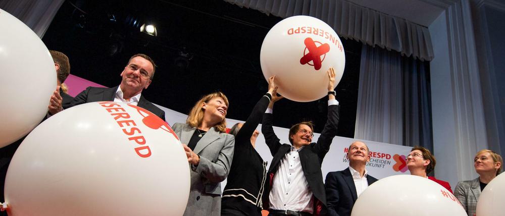 Die Kandidaten für den Parteivorsitz der SPD bei der letzten Regionalkonferenz in München