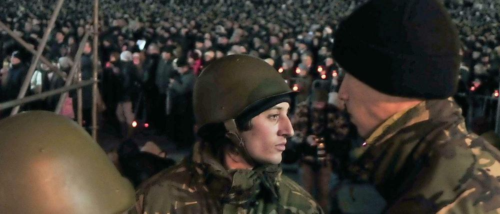 Aktivisten am Mittwochabend auf dem Maidan in Kiew