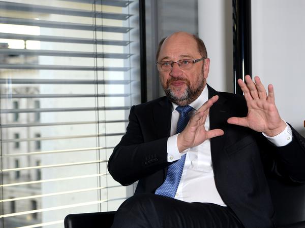 Bald wieder an der Spitze - nämlich der Friedrich-Ebert-Stiftung: Martin Schulz, hier in seinem Bundestagsbüro.