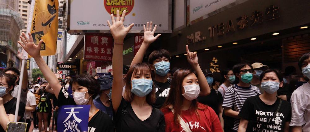 Demonstranten in Hongkong gingen am Wochenende gegen das neue "Sicherungsgesetz" auf die Straße. 