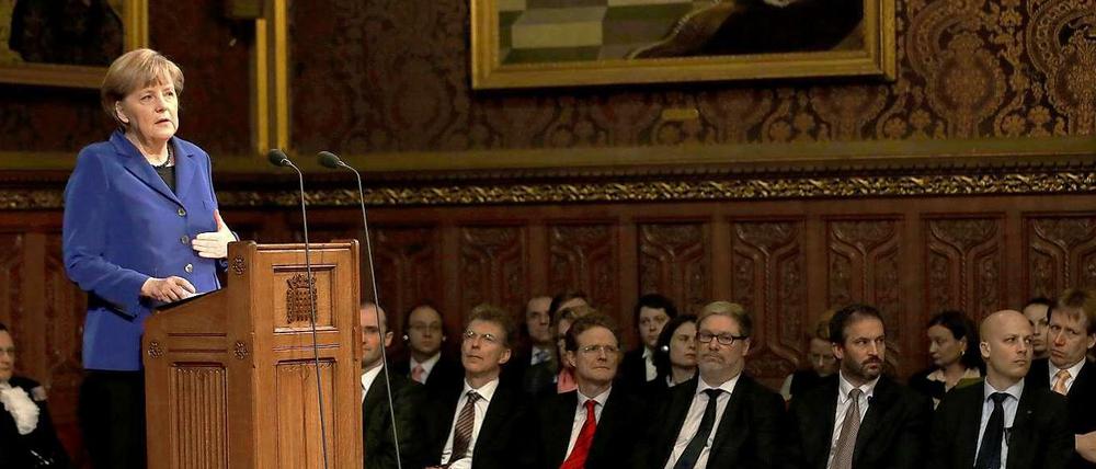 Die Bundeskanzlerin bei ihrer Rede vor den britischen Parlamentariern.