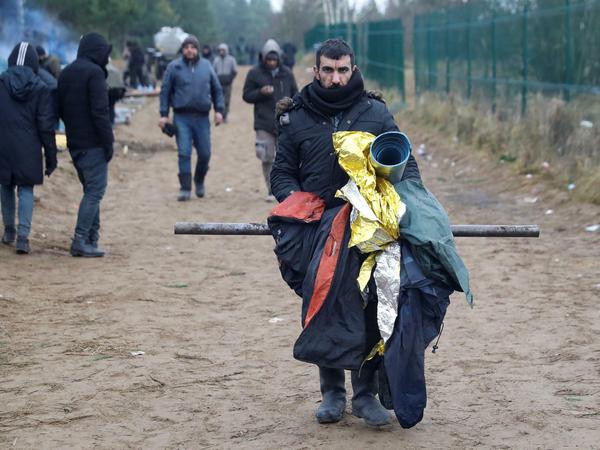 Migranten an der Grenze zwischen Belarus und Polen