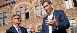Die Ministerpräsidenten Boris Rhein (CDU) und Markus Söder (CSU) haben bessere Karten als ihre Herausforderer.