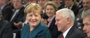 Bundeskanzlerin Angela Merkel und US-Vizepräsident Mike Pence bei der Münchner Sicherheitskonferenz 