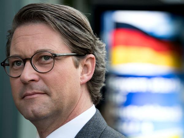 CSU-Generalsekretär Andreas Scheuer stellt sich gegen Innenexperten der Union.