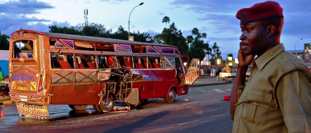 Wrack eines Busses nach dem Anschlag Anfang Mai in Nairobi.