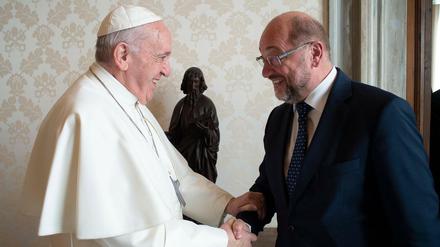 Papst Franziskus empfängt Martin Schulz. Dabei hat der keinen protokollarischen Rang mehr.
