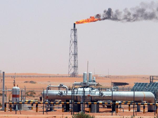 Saudi-Arabien verliert täglich eine Menge Geld, weil der Ölpreis so niedrig ist.