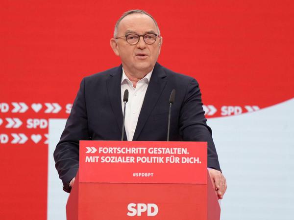 Der scheidende Parteichef Norbert Walter-Borjans bei seiner Rede auf dem SPD-Bundesparteitag in Berlin.