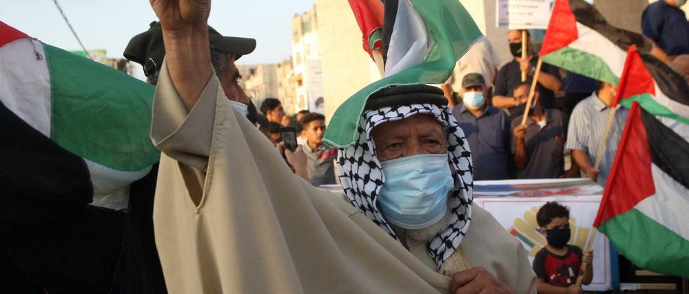 Palästinenser protestieren im Gazastreifen gegen das Abkommen zwischen Israel und den Arabischen Emiraten.