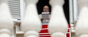 Papst Franziskus stehe an der Seite der Opfer, sagte ein Vatikansprecher. 