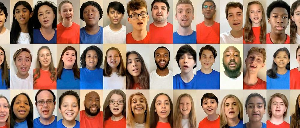 Mehrwert des virtuellen Formats: Die obligatorische Nationalhymne als Gemeinschaftswerk junger Sängerinnen und Sänger aus allen Teilen der USA. 