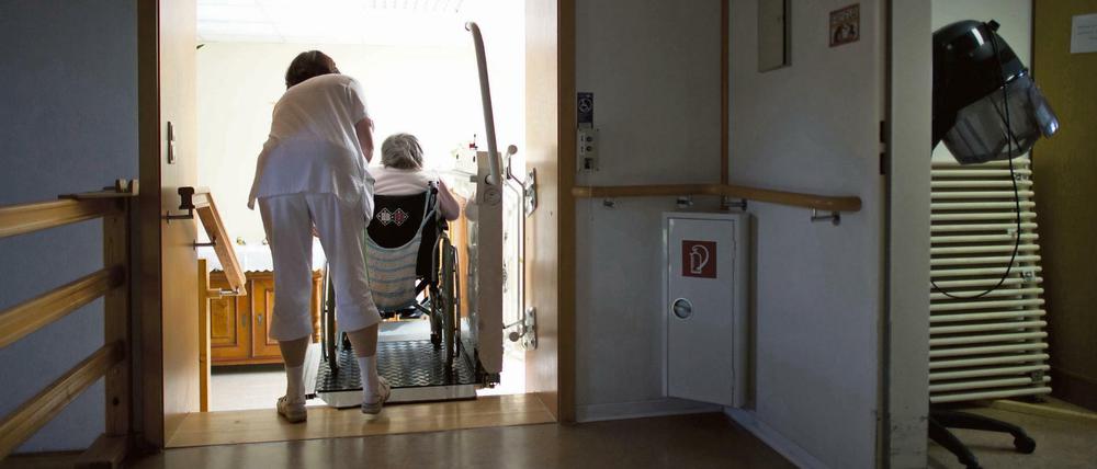 783.000 Pflegebedürftige wurden 2015 in Pflegeheimen betreut.
