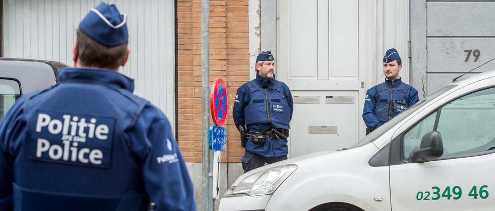 Belgische Polizisten im berüchtigten Brüsseler Viertel Molenbeek: Die Gefahr erkannt, aber die Anschläge konnten sie nicht verhindern.