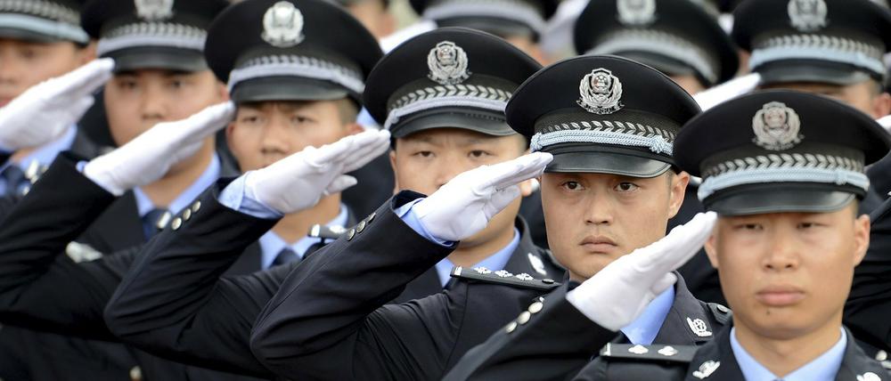 Chinesische Polizisten nahmen innerhalb von zwei Tagen mehr als 50 Anwälte und Menschenrechtsaktivisten fest.