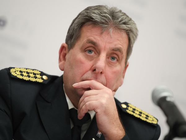Udo Münch ist als Landespolizeipräsident wegen der Drohmail-Affäre zurückgetreten.