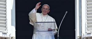 Papst Franziskus beim Angelus-Gebet im Vatikan