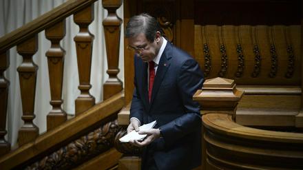 Schon wieder weg: Portugals konservativer Premierminister wurde nach nur wenigen Tagen im Amt von einer linken Parlamentsmehrheit per Misstrauensvotum abgesetzt. 