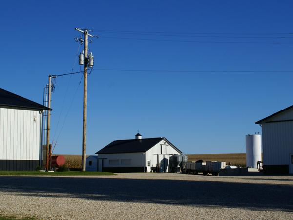 Die Prairieland-Farm von Suzanne und Joe Shirbroun nahe Farmersburg in Iowa im Mittleren Westen der USA.