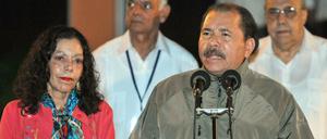 Die Regierung Nicaraguas, hier Präsident Daniel Ortega und seine Lebensgefährtin und Regierungssprecherin Rosario Murillo, ist wegen der Sekte alarmiert.
