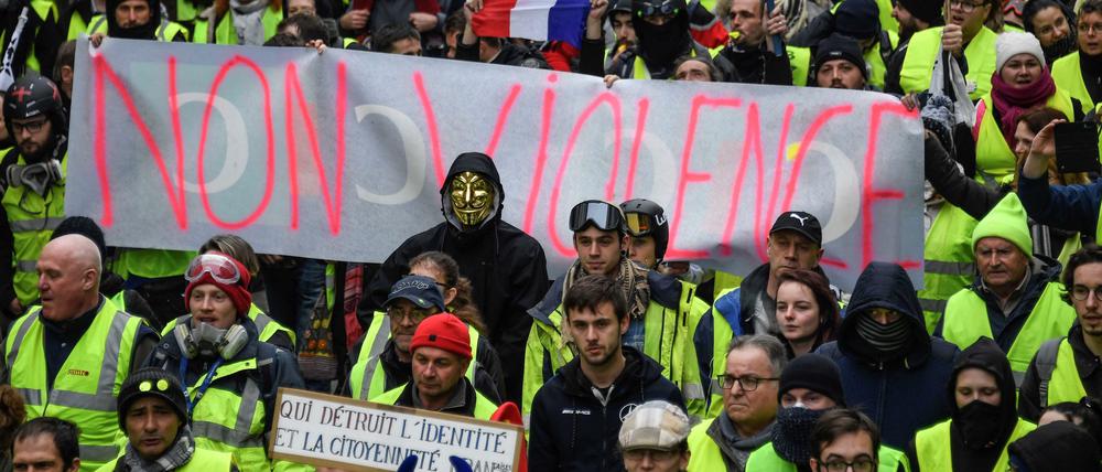 Gelbwesten in Pontivy in Westfrankreich am vergangenen Samstag - mit einem Bekenntnis zur Gewaltlosigkeit. 