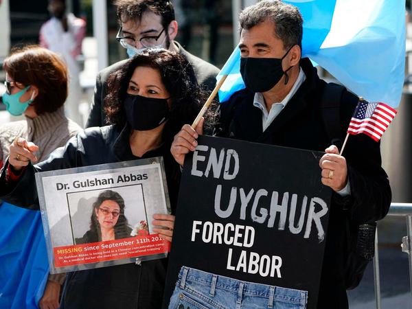 Demonstranten in den USA fordern Biden auf, China wegen der Uiguren-Politik zu kritisieren: Hat er getan.