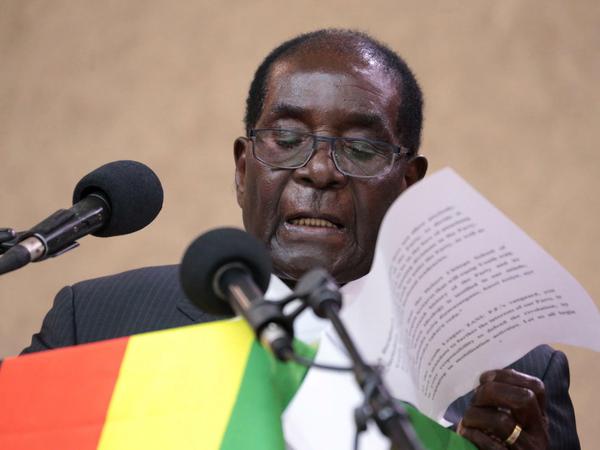 Auch mit 92 Jahren denkt Simbabwes Präsident Robert Mugabe nicht ans Aufhören. 