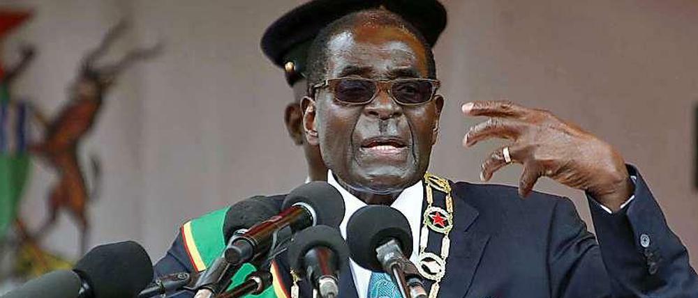 Simbabwes Präsident Robert Mugabe bei seiner Rede zum 34. Unabhängigkeitstag von Großbritannien