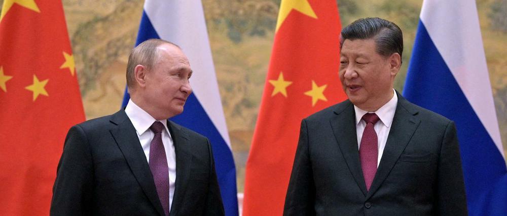 Der russische Präsident Putin mit dem chinesischen Präsidenten Xi Jinping in Beijing, China am 04.02.2022.