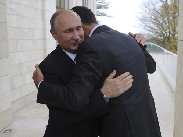 Zwei Machthaber, für die Armin Laschet in der Vergangenheit viel Verständnis zeigte: Russlands Präsident Wladimir Putin und Syriens Bashar al-Assad.