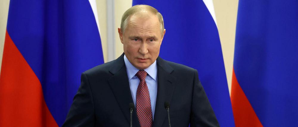 Der russsische Präsident Wladimir Putin bei einer Pressekonferenz.