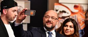 Sich selbst ins Bild gesetzt. Martin Schulz beim Youtube-Interview mit Marcel Althaus und Nihan Sen.