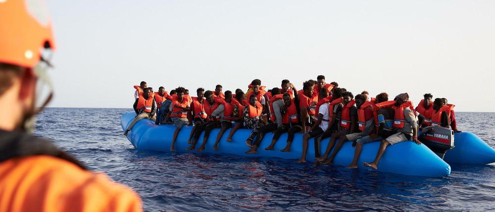 Hilfe für die Helfer: In Malta wird ab Montag über ein neue politische Lösung für gerettete Flüchtlinge verhandelt.