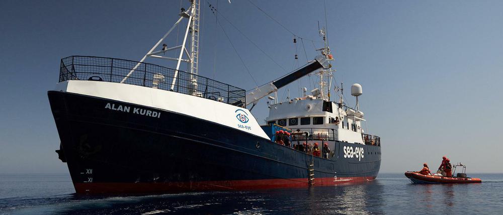 Das Seenotrettungsschiff „Alan Kurdi“ im Einsatz.