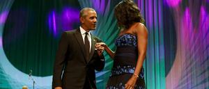 Ex-US-Präsident Barack Obama und First Lady Michelle Obama, 2015 noch in Amt und Würden. Jetzt wollen sie Fernsehen machen.