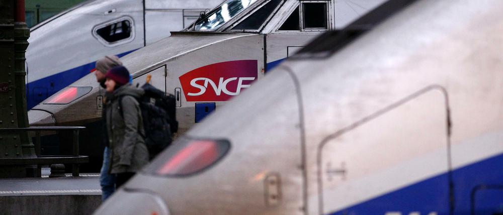 Züge der nationalen französischen Eisenbahngesellschaft SNCF.