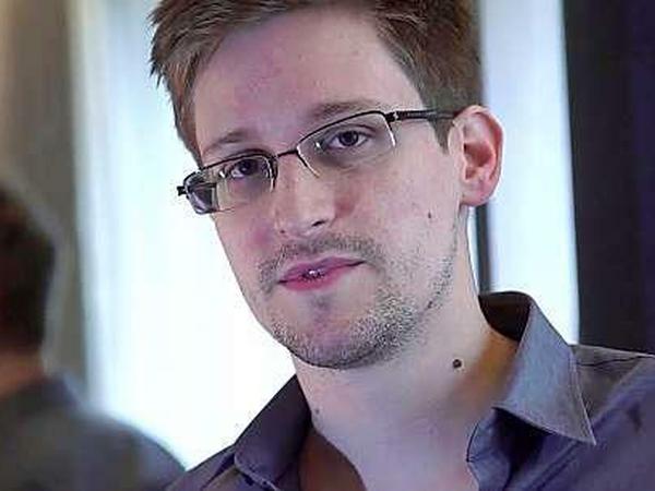 Die Bundesregierung rät in einem Gutachten davon ab, den ehemaligen Geheimdienstler Edward Snowden vor den NSA-Untersuchungsausschuss zu laden.
